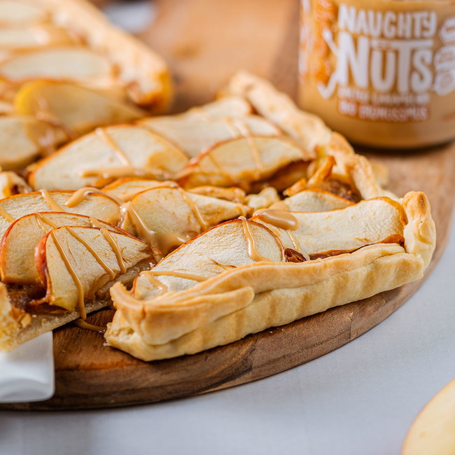 Apfel-Salzkaramell-Tarte mit Erdnussmus Salted Caramel