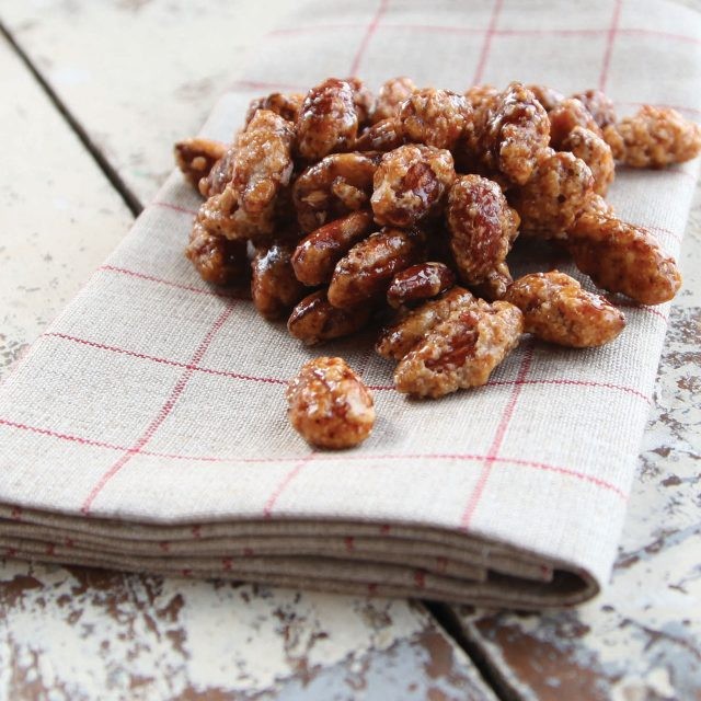 Image of Roasted almonds with Sukrin