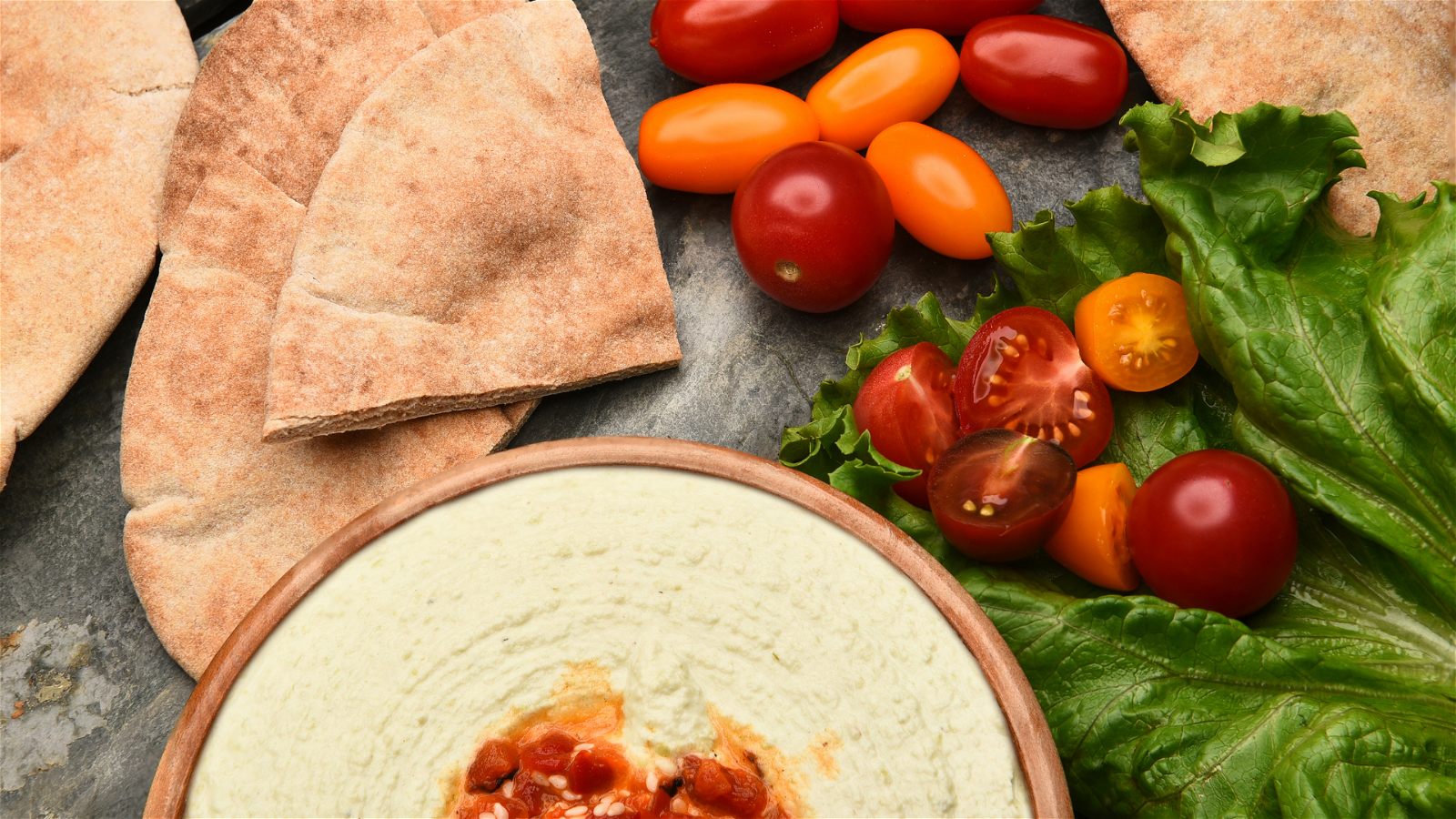 Image of Pita Bread and Hummus