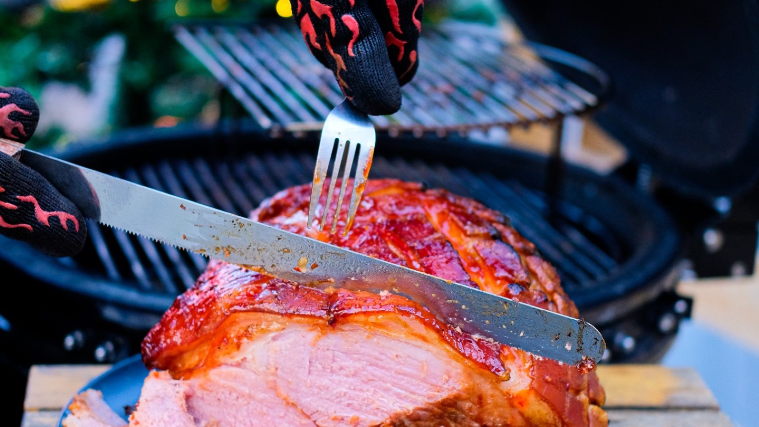 Image of BBQ Honey Sriracha Glazed Ham