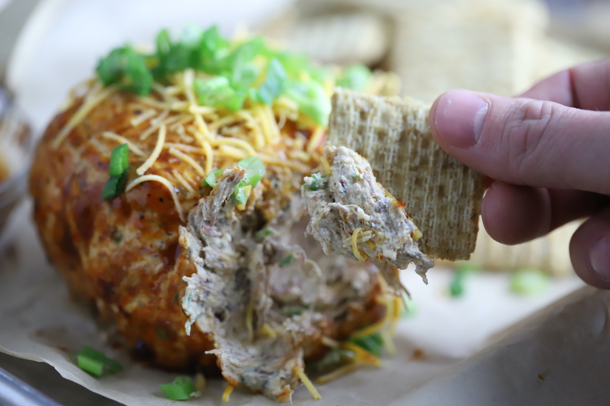 Shredded Brisket Cheeseball