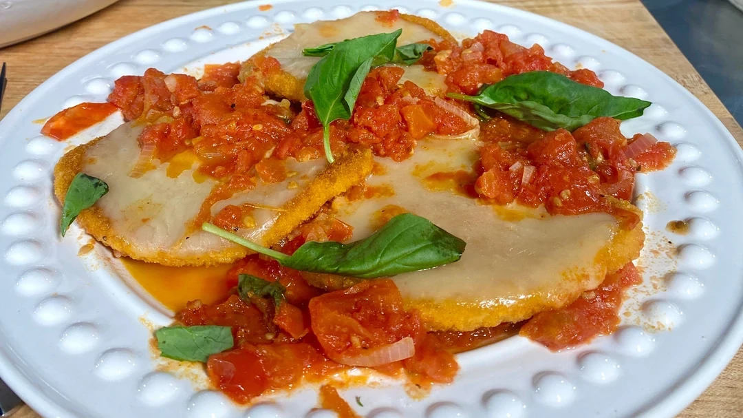 Image des articles de blog Escalope de parmesan à base de plantes avec sauce tomate fraîche