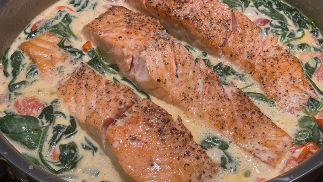 Image of Salmon in cream sauce w/spinach