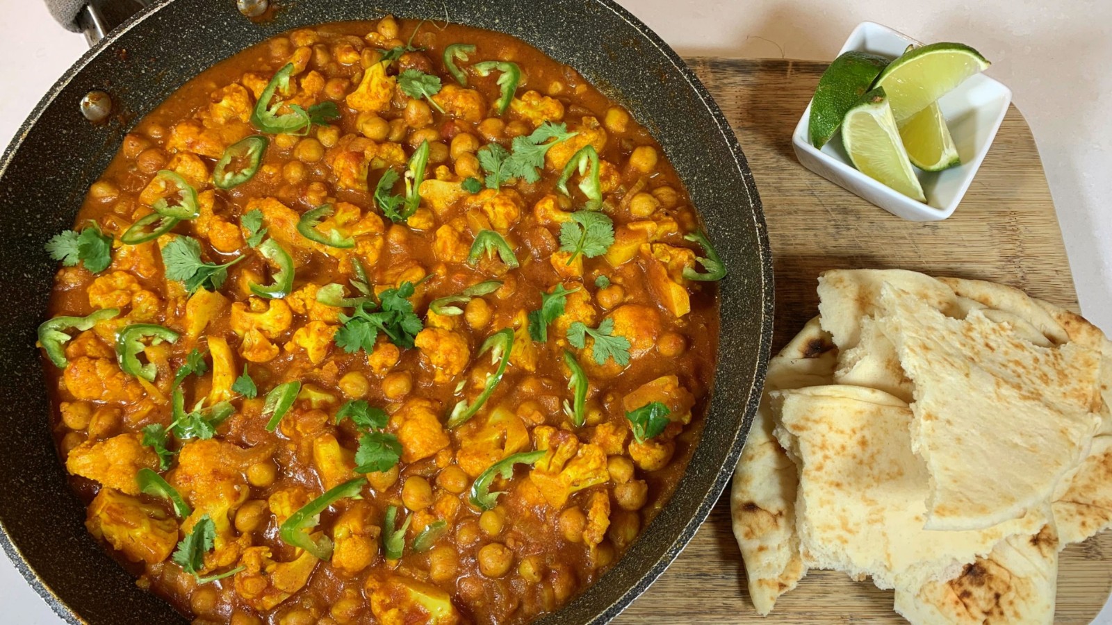 Image of Chickpea and Cauliflower in Curry with Naan Bread