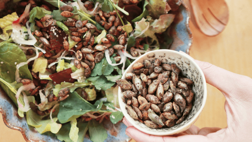 Image of Green Salad with Löka Seaweed 'Bacon' Pumpkin Seeds