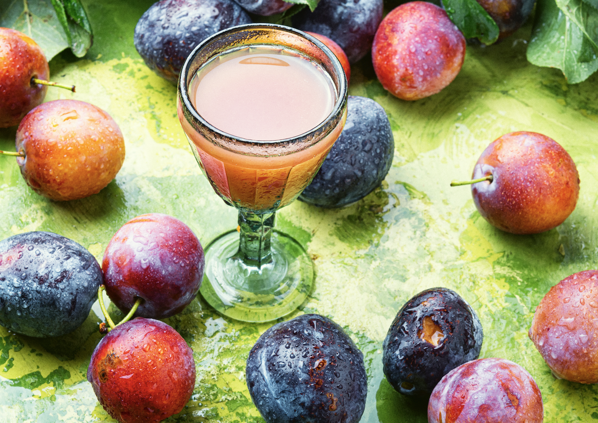 Homemade Plum Wine- Simple and Delicious!