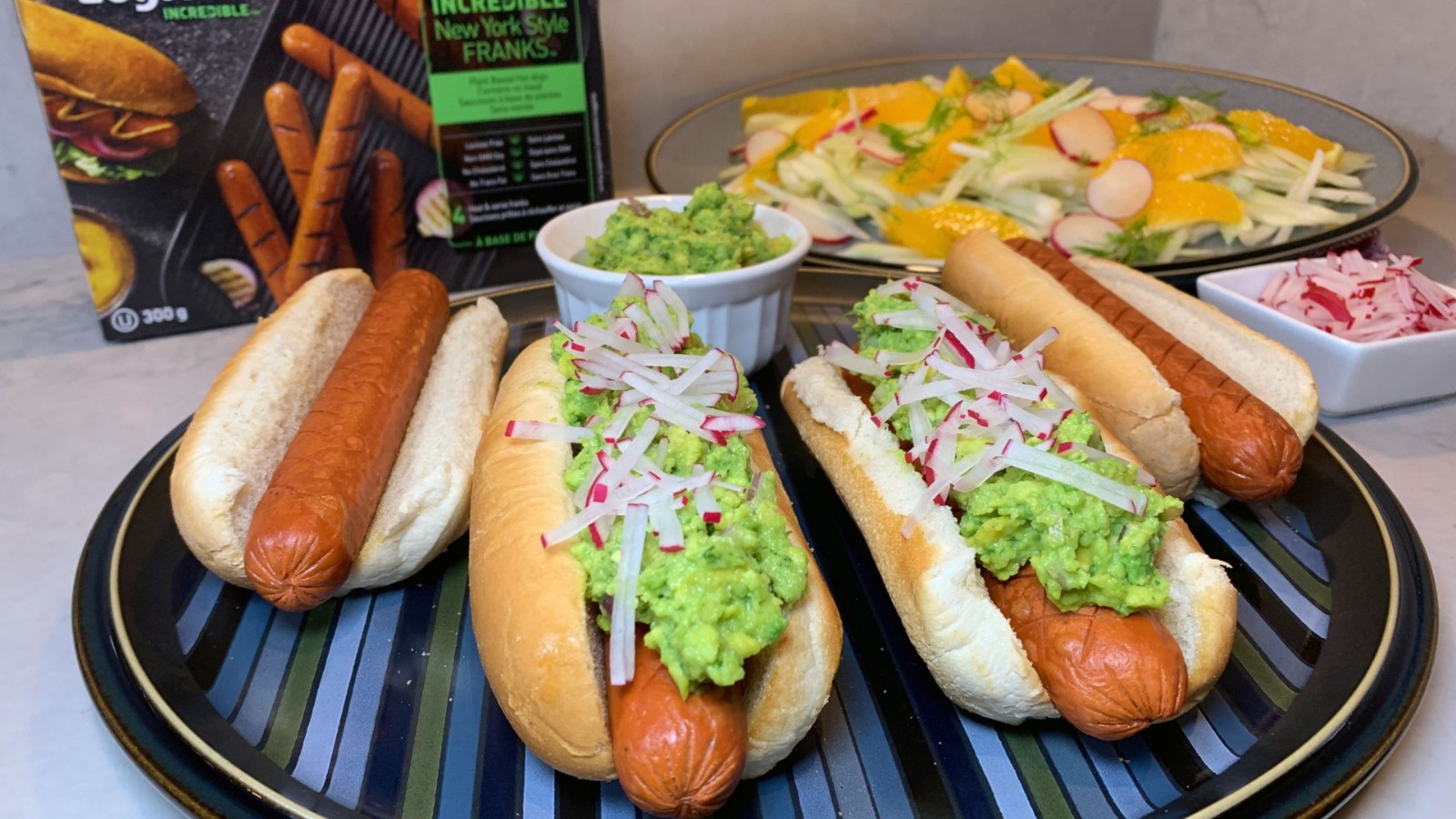 Image de Guacamole Franks avec salade de fenouil et d'orange