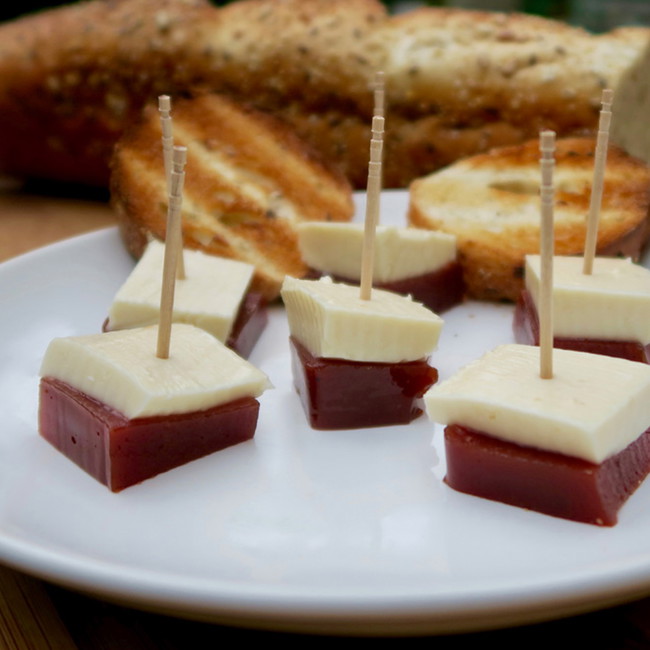 Image of guava and cheese (guayaba y queso)