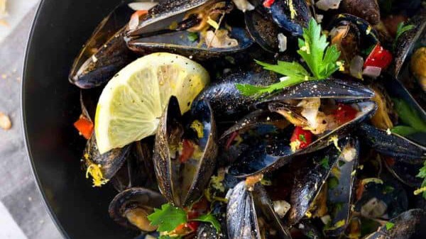 Image of Steamed Mussels with White Wine and Garlic