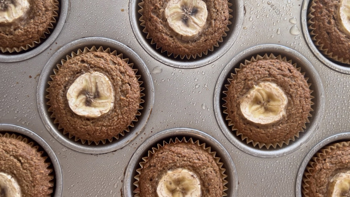 Clean Banana Muffins