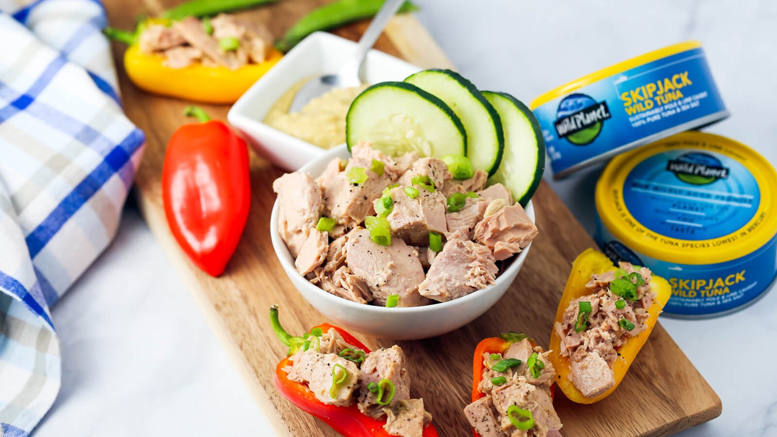 Image of Tuna and Hummus Sweet Peppers