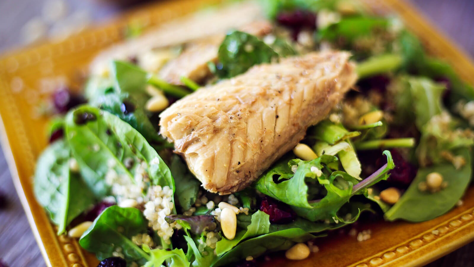 Hearty Mackerel Green Salad-image