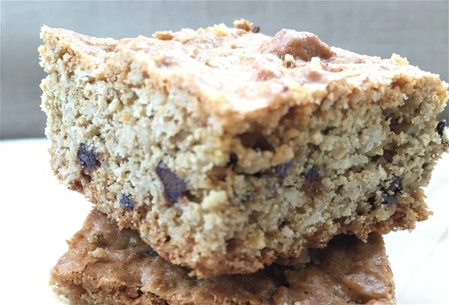 Image of Oats and Chocolate Chip Cookie Squares