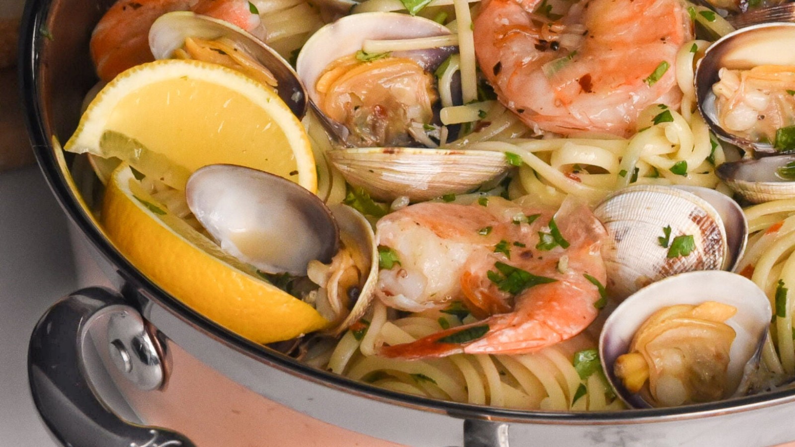 Image of Spicy Linguine with Clams and Shrimp