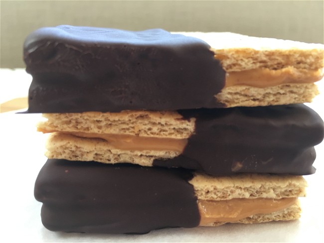 Image of Chocolate Dipped Peanut Butter Crackers