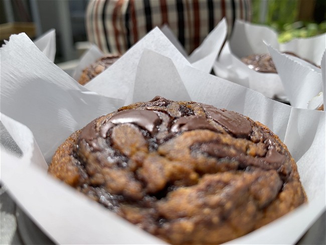 Image of Pumpkin Muffins with Hazelnut and Cocoa Swirls