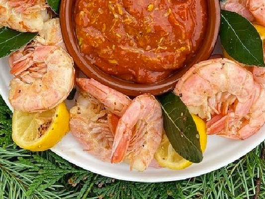 Peel-N'-Eat Shrimp With Auntie Nono's Seafood Seasoning – Alaskan King Crab