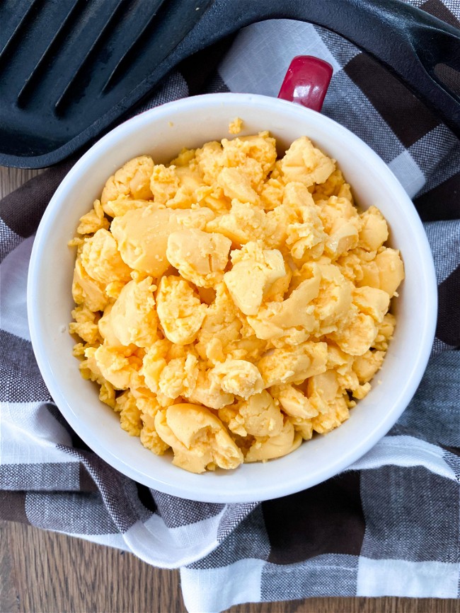 Image of Cheesy Scrambled Egg Instructions (for Sous Vide Preparation)