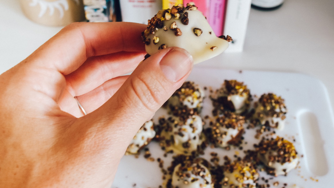 Image of Peanut Butter Crunchy Snowballs