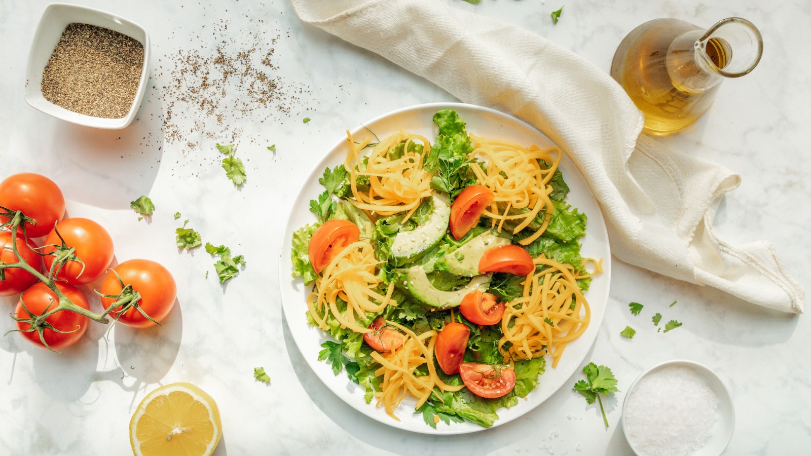 Image of Fresh Summery Salad with Carrot Ginger Vinaigrette