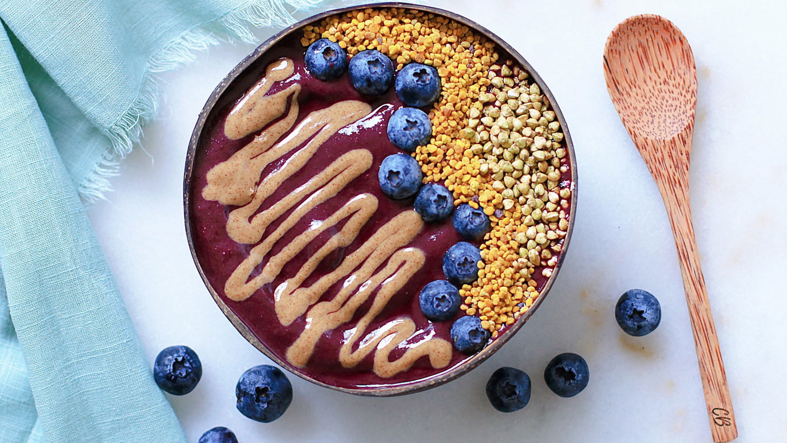 Image of Danielle's Refreshing Smoothie Bowl with Matcha Bucks