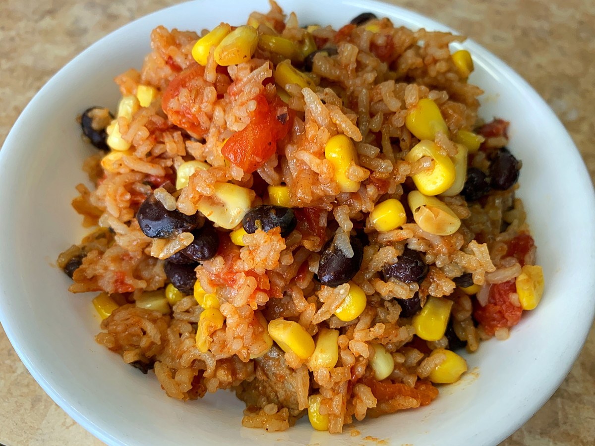 Riz cajun aux saucisses