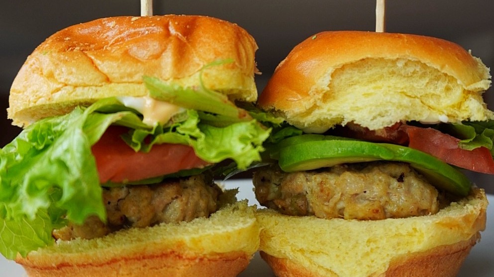 Image of Burger De Poulet Haché, Olives Et Feta