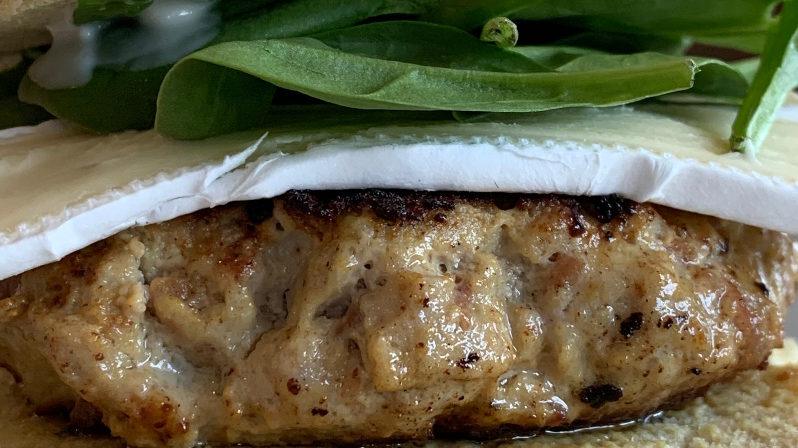 Image of Burger De Porc, Jambon Et Brie