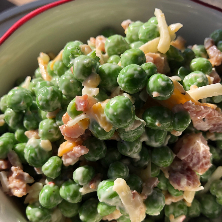 Salade de petits pois et bacon