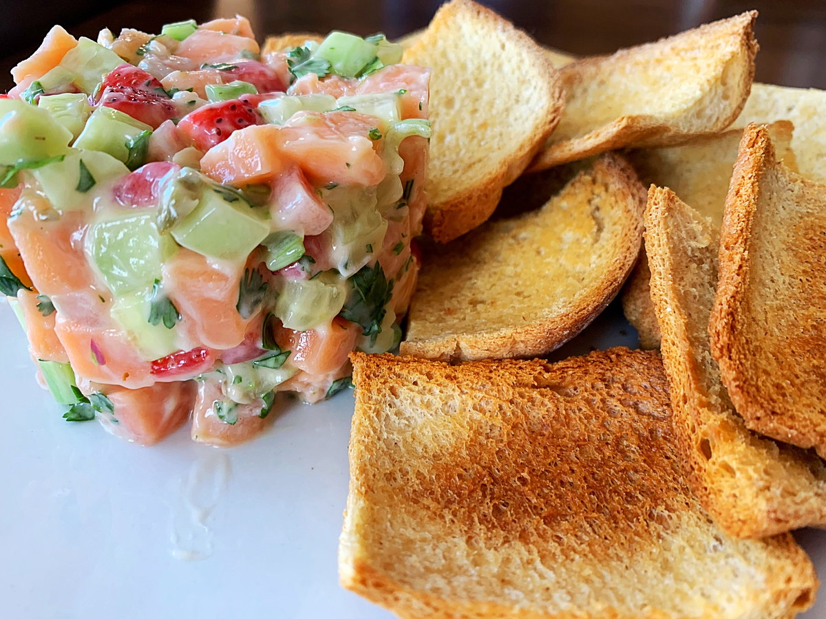 Tartare de saumon aux fraises
