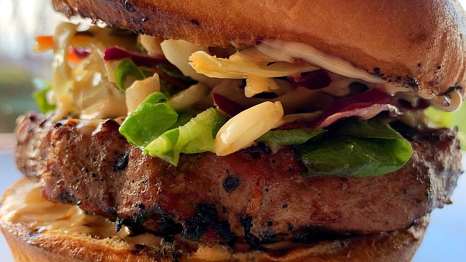 Image of Burger De Porc À L’asiatique