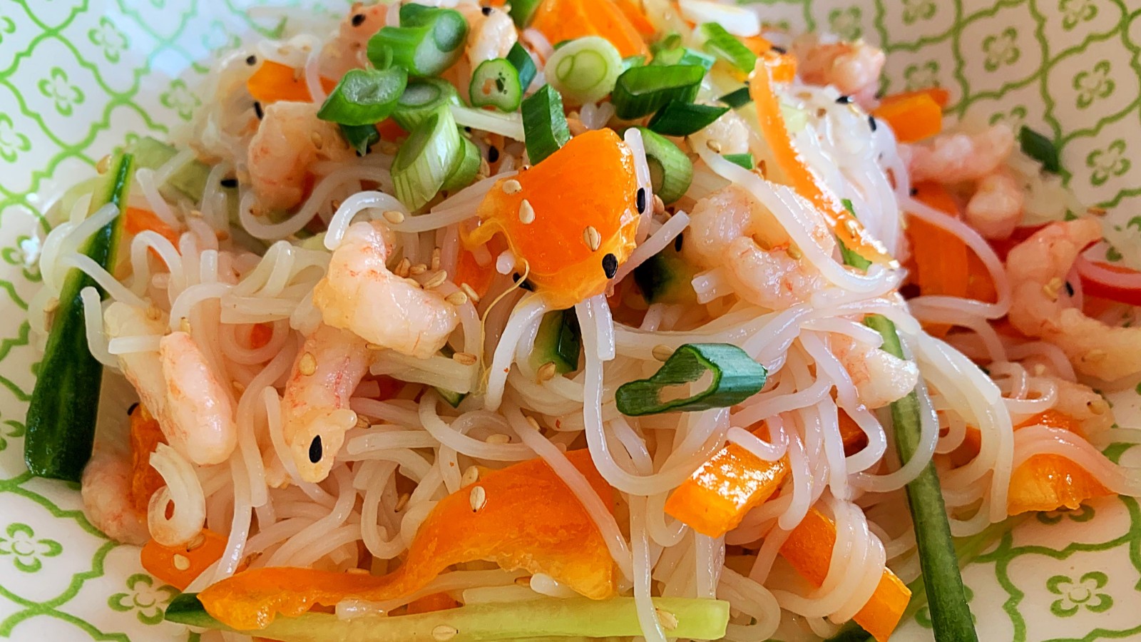 Image of Vermicelles Tièdes Aux Crevettes Et Mandarines