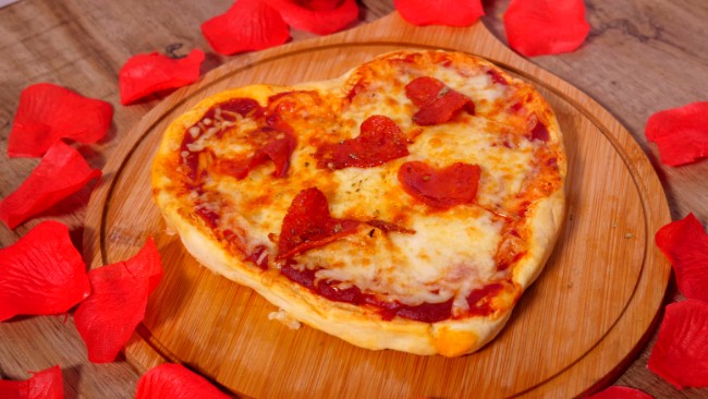 Image of Air Fryer Heart-Shaped Pizza