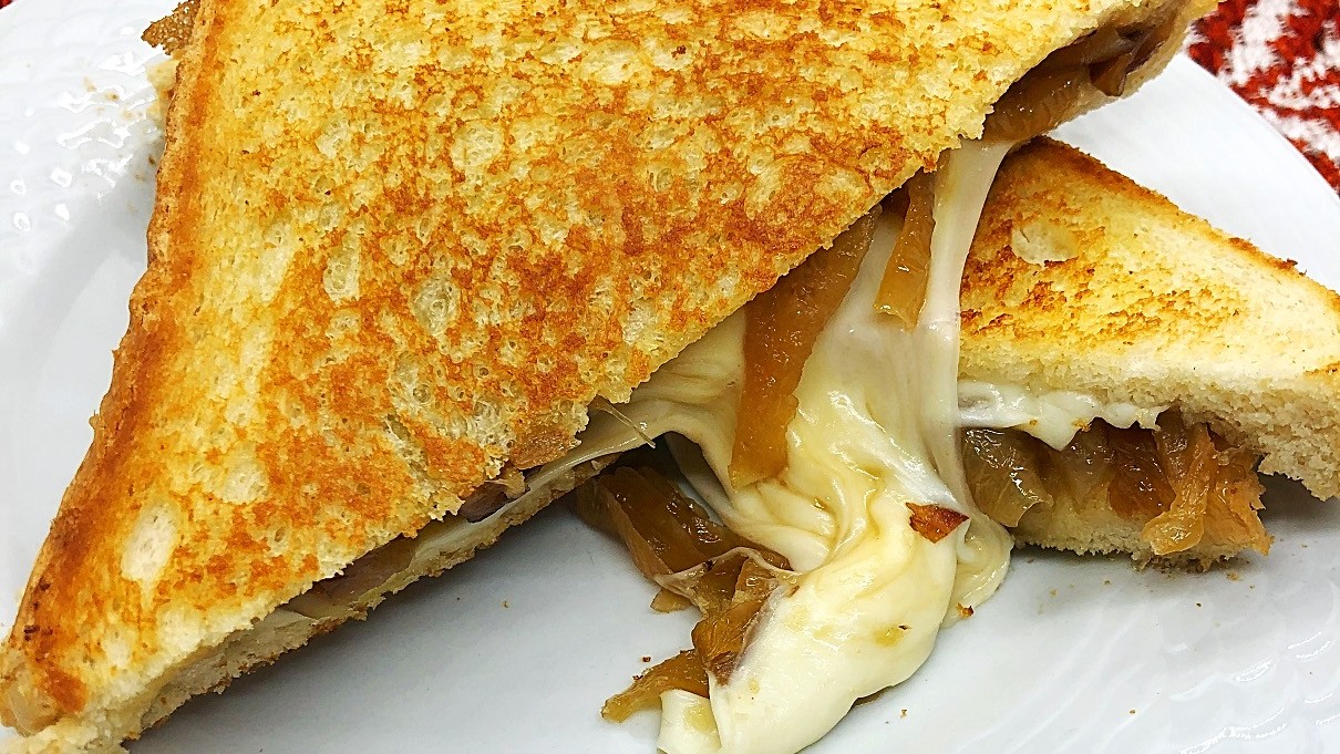 Image of Grilled Cheese à la Poire Asiatique