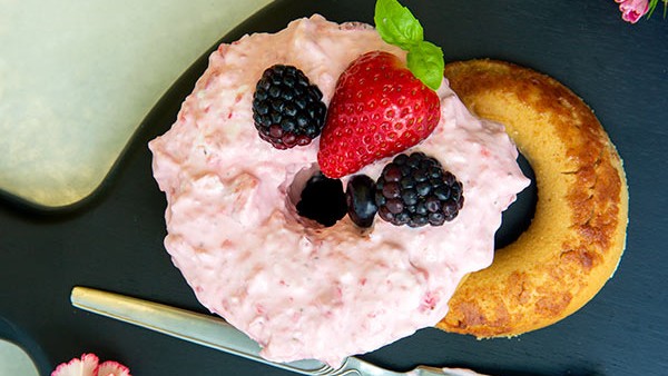 Image of Gluten Free Berry Schmear with French Toast Bagels
