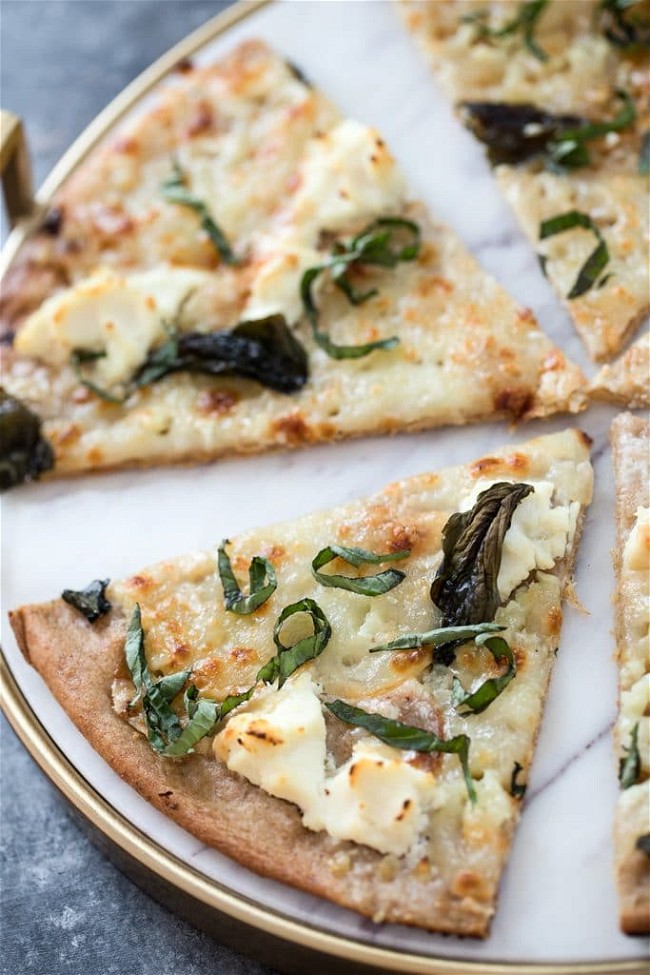 Image of Everything Basil Sauce Pizza