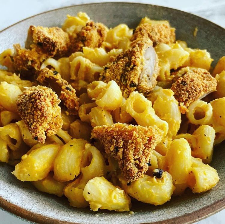 Image of Hazel’s – Truffle Mac 'n Cheese Topped With Southern Fried ‘Chick’n’