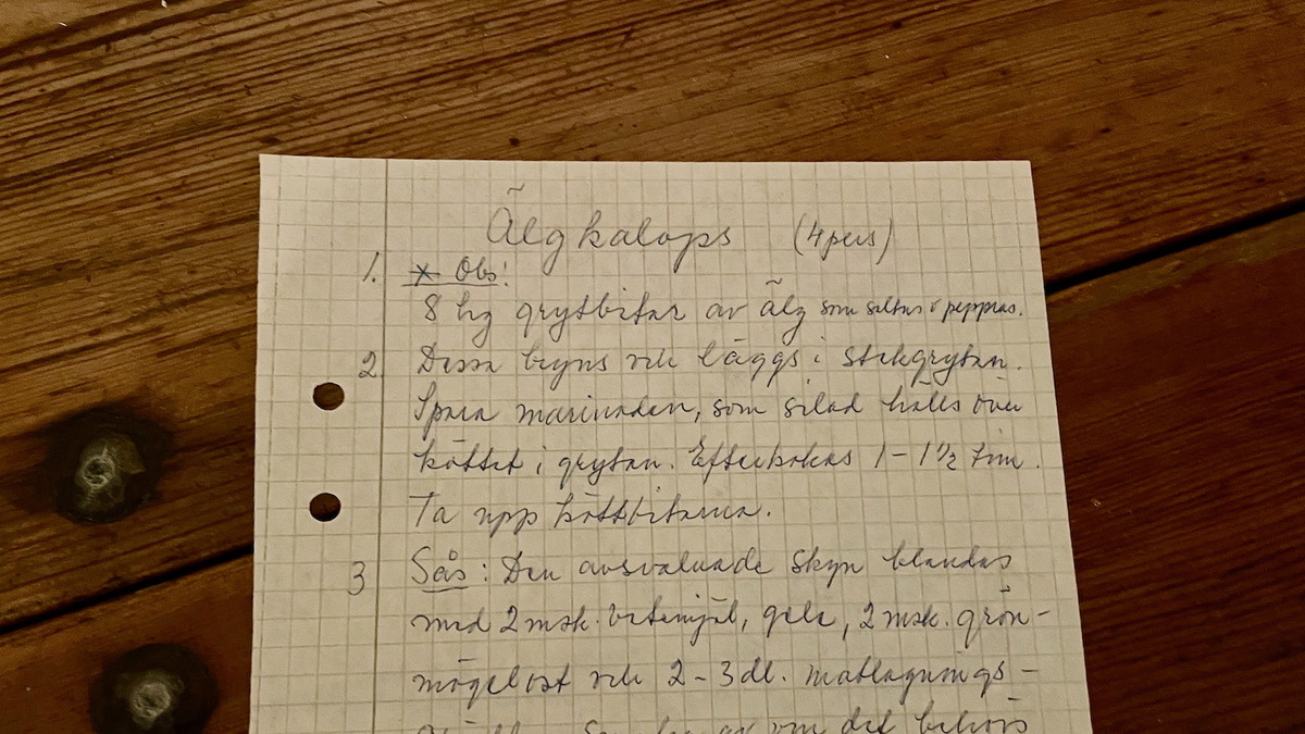 Björn- och älgkalops med ädelost