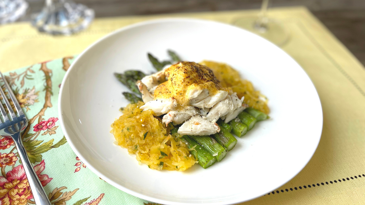 Image of Asparagus and Crab Oscar