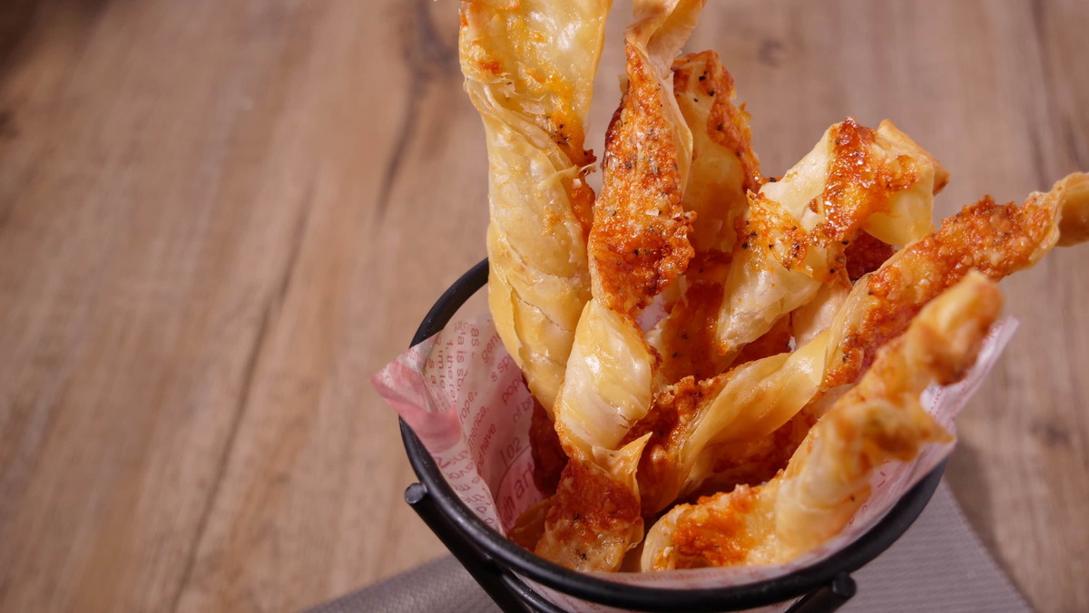 Air Fryer Puff Pastry Cheese Sticks