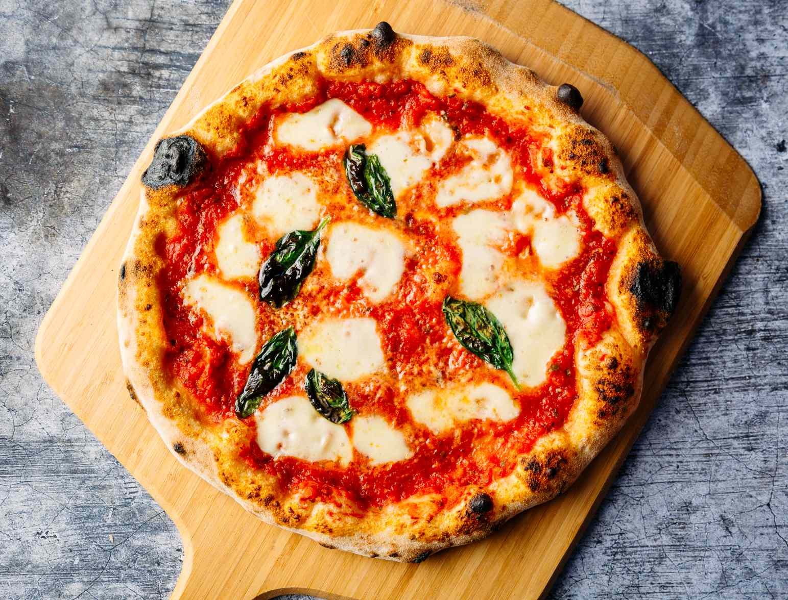 Round Table Pizza Near Me How To Order A Round Table Pizza 2024   20220211142645 Margherita 9920 