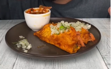 Tacos estilo birria con Pulled Pork – Productos Del Día