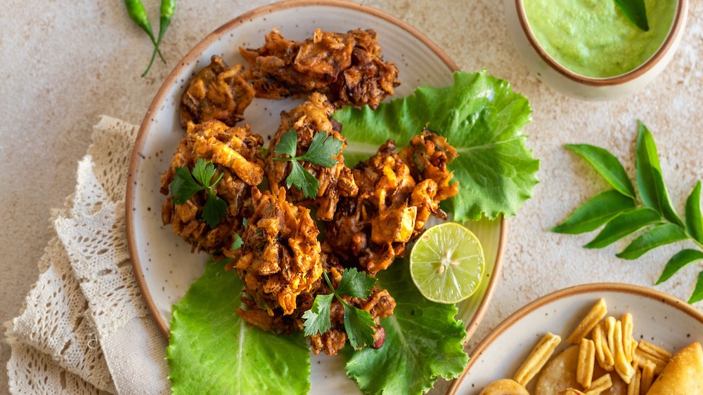 Image of Crispy Vegetable Pakoras with Mint Coriander Chutney