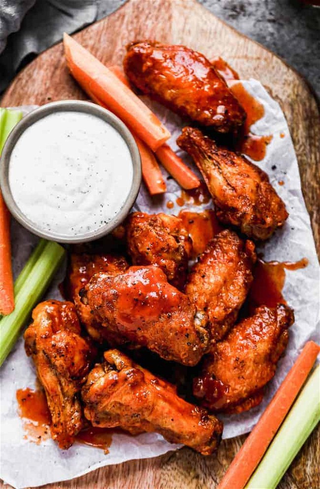 Image of Hot Wings with Blue Cheese Dip