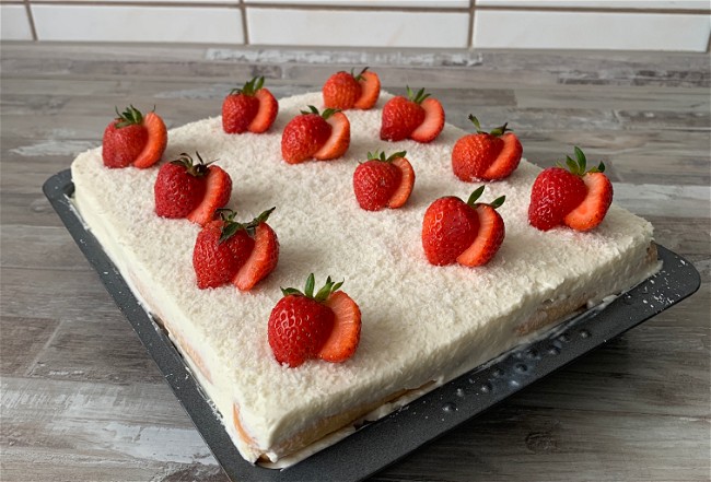 Image of Erdbeeren-Kokos Tiramisu