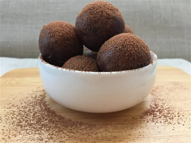 Image of Chocolate Energy Balls or Bars