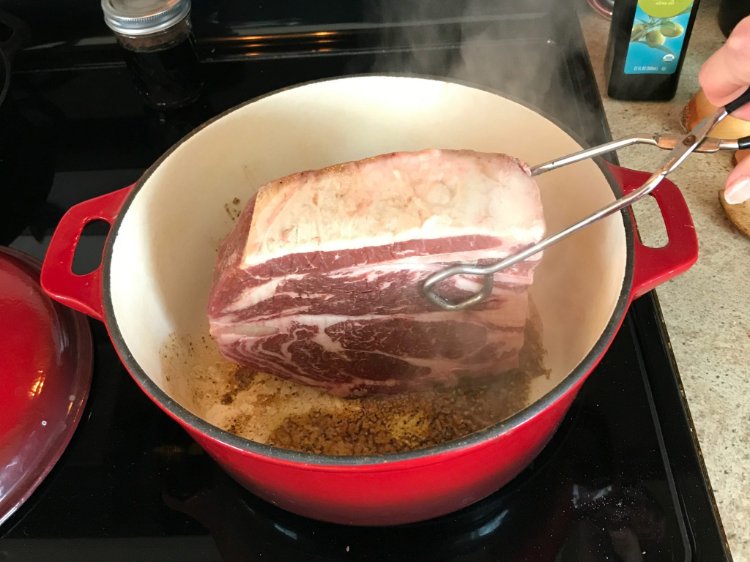 Image of Heat 2 Tb oil in large skillet or pan. Sear...