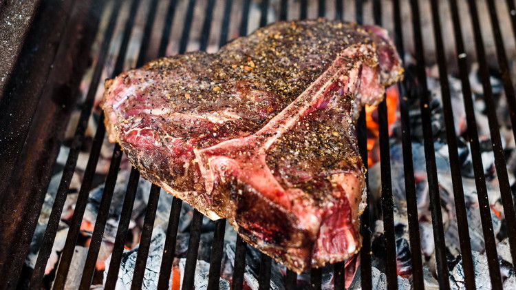 Image of Season steaks with Bold & Beefy Seasoning on all sides and place on grill. Cook until the steaks reach desired doneness, measuring by internal temperature. Follow this guide:Rare - cook for 4 minutes or an internal temperature of 125°FMedium-rare - cook for 5 minutes...