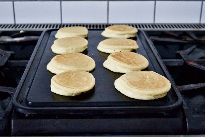 Love breaking out my griddle for pancakes : r/carbonsteel