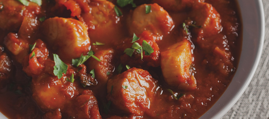 Spicy Scallops (or Chicken) with Tomatoes & Cauliflower Rice